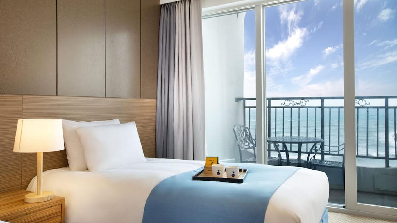 Hotel Whistlelark Jeju