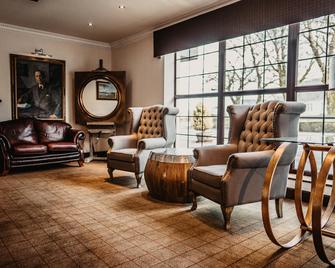Broadford Hotel - Isle of Skye - Living room
