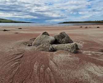 Gorse Gorgeous Glamping Hideaway - Dundonnell - Beach