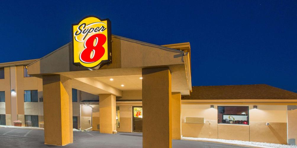 Super 8 By Wyndham Sioux City Morningside Area 54 6 0 Sioux City Hotel Deals Reviews Kayak