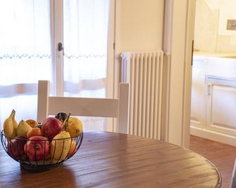 Three-room apartment 50 meters from the beach - San Vincenzo - Restaurant