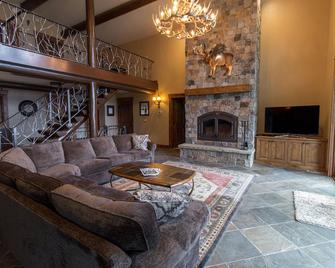 Luxury Home on Flathead Lake - Non Contact Check-In - Lakeside - Sala de estar