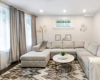 Maple Beach House Kits point (Kitsilano) - Vancouver - Living room