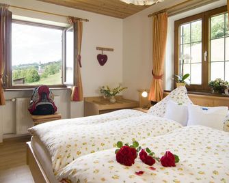 Ferienwohnung Christl in Reit Im Winkl - רייט אים וינקל - חדר שינה