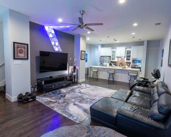 Stunning Townhome Near Uptown - Dallas - Huiskamer