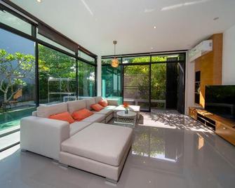 bangtao 3BR Modern Villa Wallaya Harmony - Phuket City - Living room