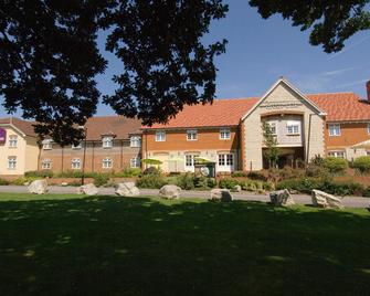 Premier Inn Petersfield - Petersfield - Edificio