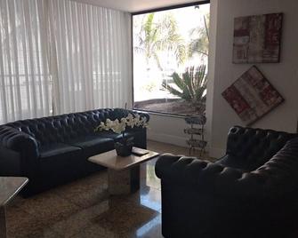Plaza Suite Hotel - Taubaté - Stue