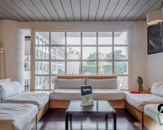 Hotiday Room Collection - Sarzana - Sarzana - Вітальня