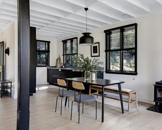 Wondernest, Blue Mountains - Blackheath - Dining room