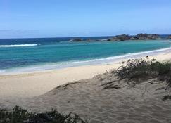 Sea Gem Beach Cottage (Withby, North Caicos) - Whitby - Playa
