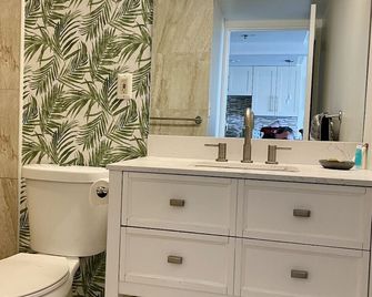 1224- Ilikai Collection 3- Luxury Condo and Beach Views - Honolulu