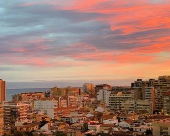 Apartamentos Nuriasol - Fuengirola - Kuchyň
