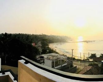 Queens Beach Hotel - Tangalla - Balcón