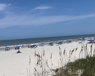 The Beach Retreat - Jacksonville Beach - Beach