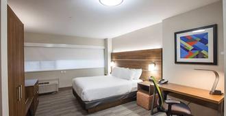 Holiday Inn Express & Suites Saint John Harbour Side - Saint John - Yatak Odası