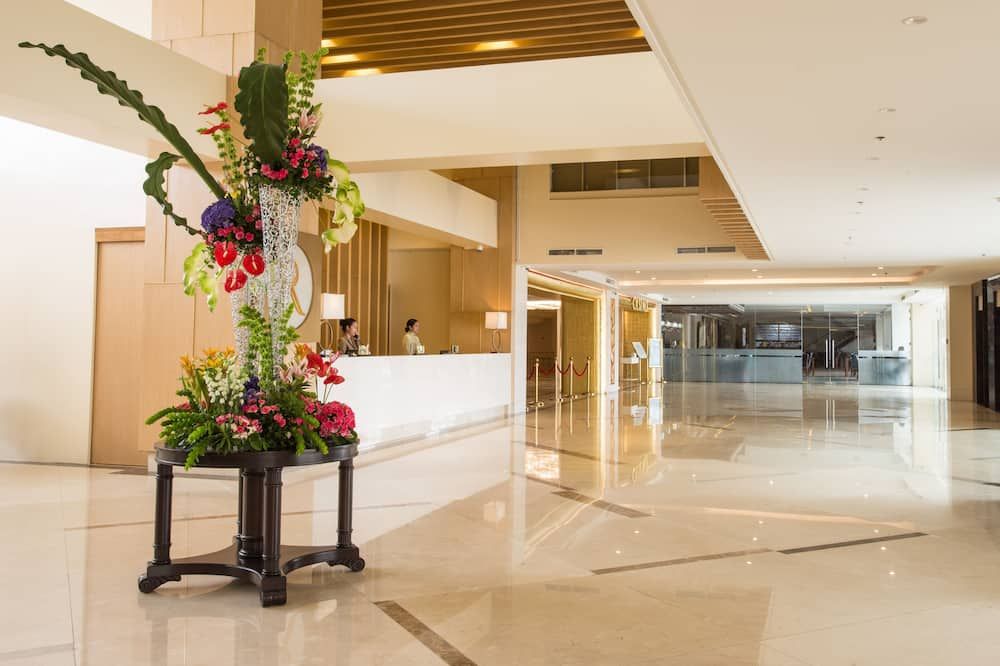 Royce Hotel & Casino - Angeles City - Lobi