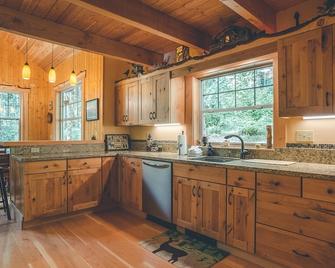 Cedar Springs Cabin - Meredith Lodging - Welches - Cocina