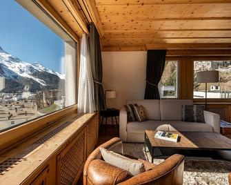 Hotel Steffani - St. Moritz - Obývací pokoj
