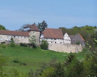 Hotel Garni Burg Waldenstein - Rudersberg - Edificio