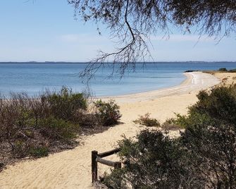 Lakeside Beach House - Child & Dog Friendly - 로흐 스포트 - 해변