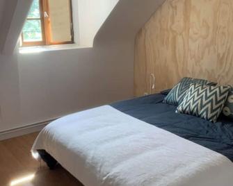 Charming 150 m2 house close to the sea in a quiet green setting - Arradon - Slaapkamer