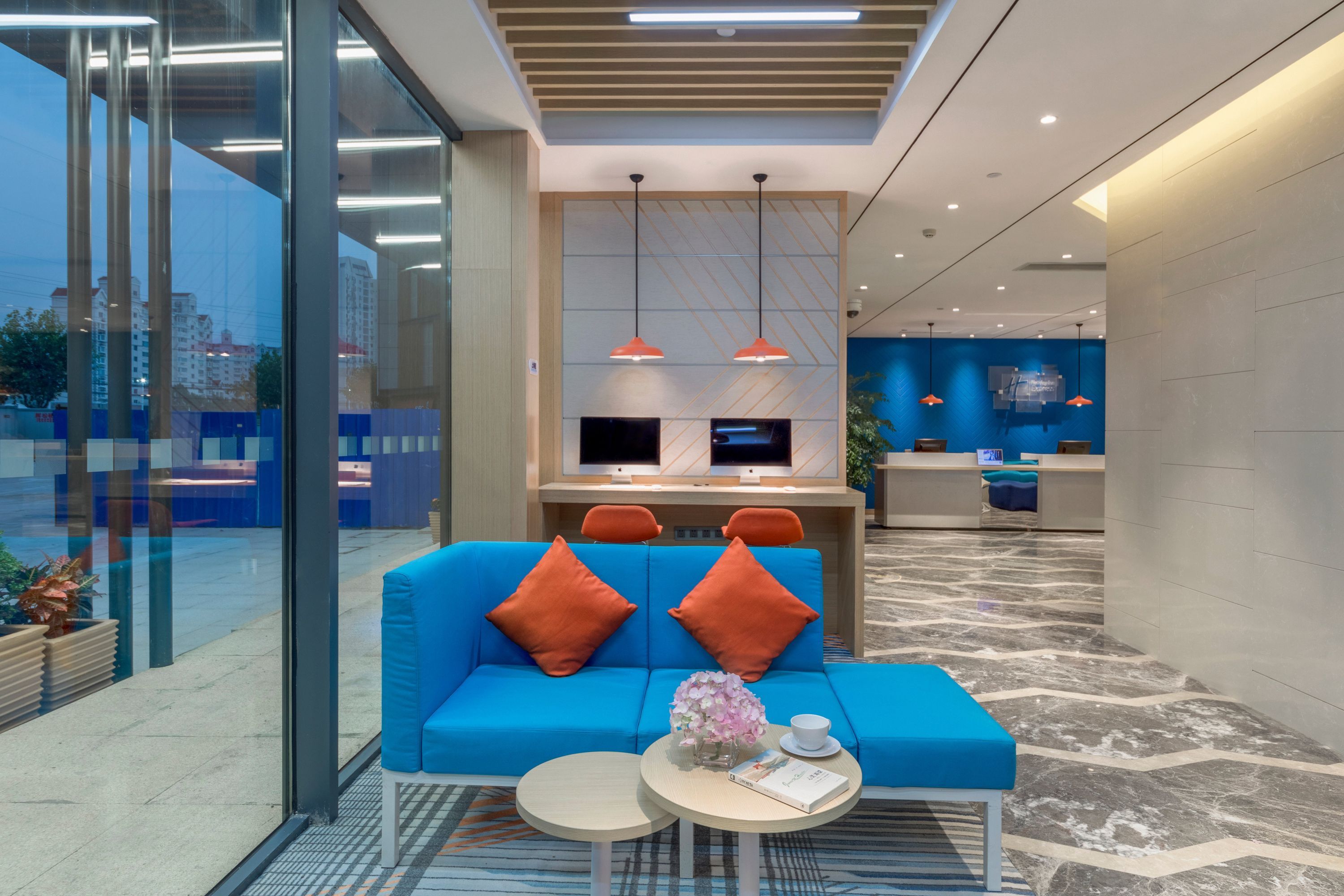 Holiday Inn Express Shanghai Jiading Center By IHG - שנחאי - לובי