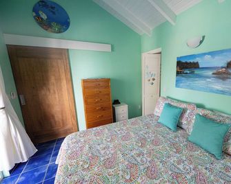 Oceanfront Bungalow 3 BR 3 Bath w/glorious views! - Sabana Westpunt - Bedroom