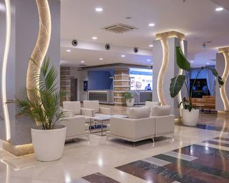 Azure By Yelken Hotel - Бодрум - Лоббі