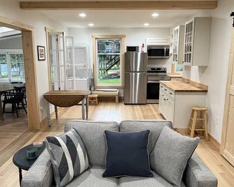 Crooked Lake Cabin - Averill Park - Sala de estar