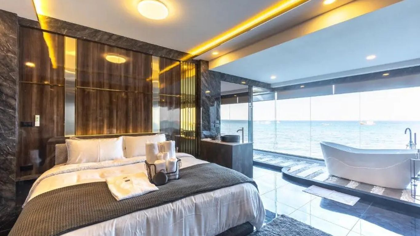 Baan Coconut At Koh Larn