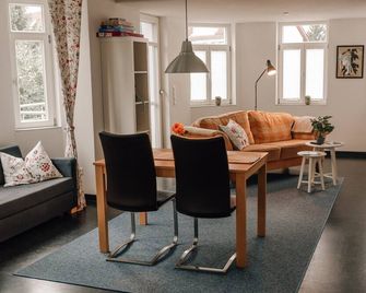 Apartment 'Ferienwohnung Ambiente Am Federsee' with Wi-Fi - Bad Buchau - Huiskamer
