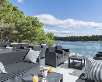 Crvena Luka Resort - Biograd na Moru - Patio