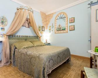 Bed and Breakfast A casa delle Fate - Asís - Habitación