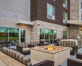TownePlace Suites by Marriott San Bernardino Loma Linda - Loma Linda - Patio