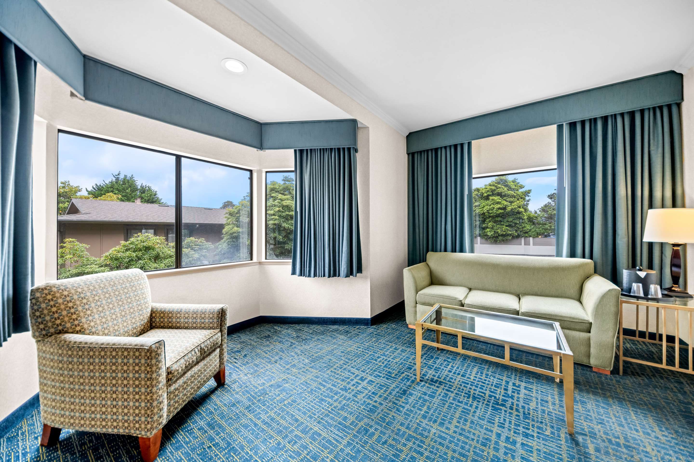 Best Western De Anza Inn - Monterey - Living room