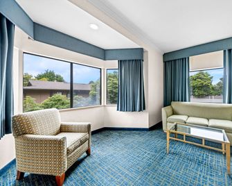 Best Western De Anza Inn - Monterey - Living room