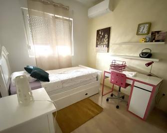 City Rooms Podgorica - Podgorica - Schlafzimmer