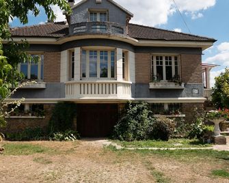 Charming apartment near the Fontainebleau forest - Chailly-en-Bière - Edificio