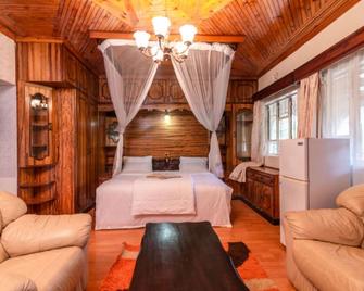 Hotel Troy - Nairobi - Bedroom
