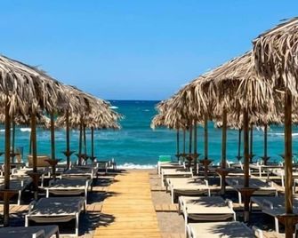 Lotus Serenity Suites - Gázi - Strand