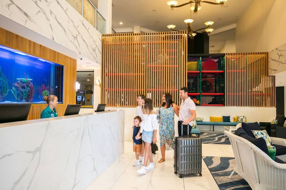 Paradise Resort Gold Coast - סרפרז פרדייז - לובי