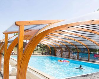 Les Chalets du Lac de la Vingeanne - Longeau-Percey - Pool