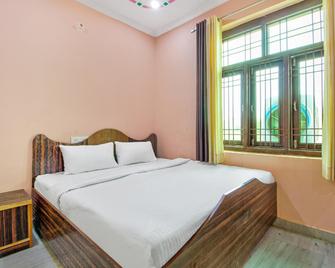 Hotel O Kukas Guest House - Āmer - Bedroom