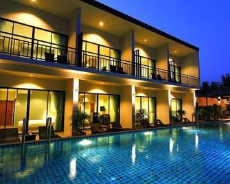 The Fusion Resort Hotel - Chalong - בריכה