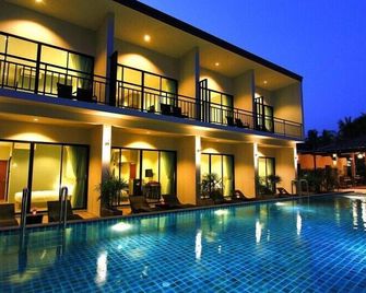the Fusion Resort - Chalong - בריכה