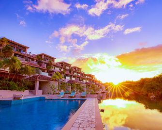 Shigira Bayside Suite Allamanda - Miyakojima Island - Rakennus