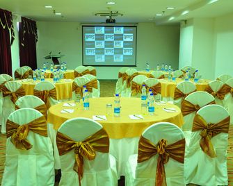 Keys Select by Lemon Tree Hotels, Ludhiana - Ludhiāna - Banquet hall