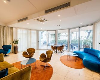 Hotel Regina Elena 57 & Oro Bianco Spa - רימיני - סלון