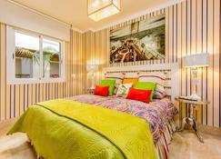 2 Bedroom with pool in the heart of Puerto Banus - Marbella - Slaapkamer
